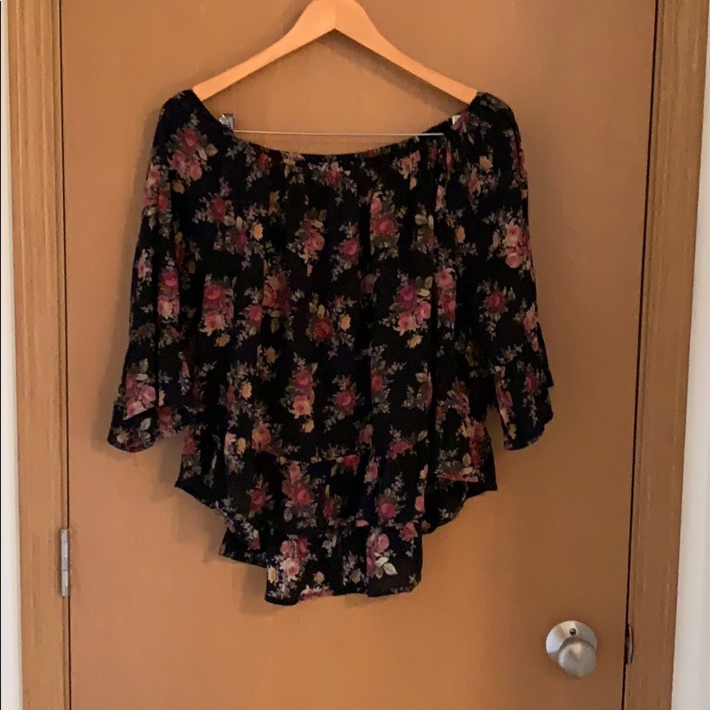 Floral 3/4 sleeve top